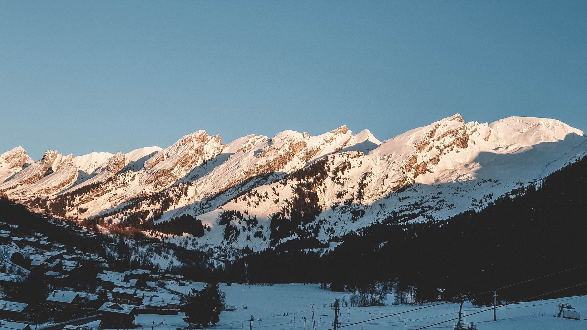 Les Gets village ski hire counter